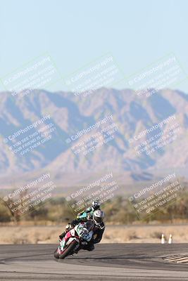 media/Dec-07-2025-CVMA (Sun) [[3e7d2de5dc]]/Race 16-Formula Middleweight/